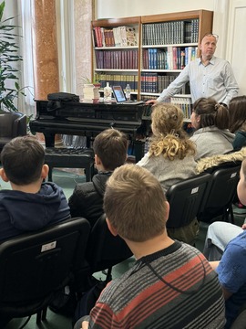 Rastem-s-knjigo-in-digitalna-tehnologija (3)